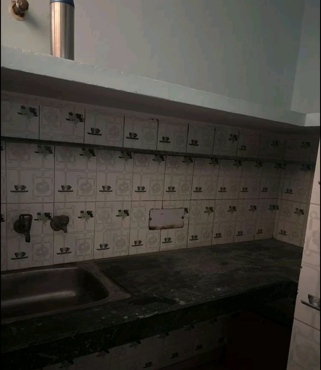 1BHK Flat with Park Facing Balcony in Sector 40, Noida - thumbnail 3