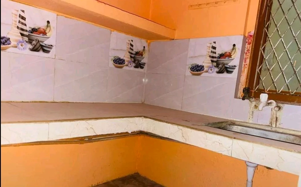 1RK for Rent Near Shri Ram Hospital, Noida in Sector 49, Noida - thumbnail 3