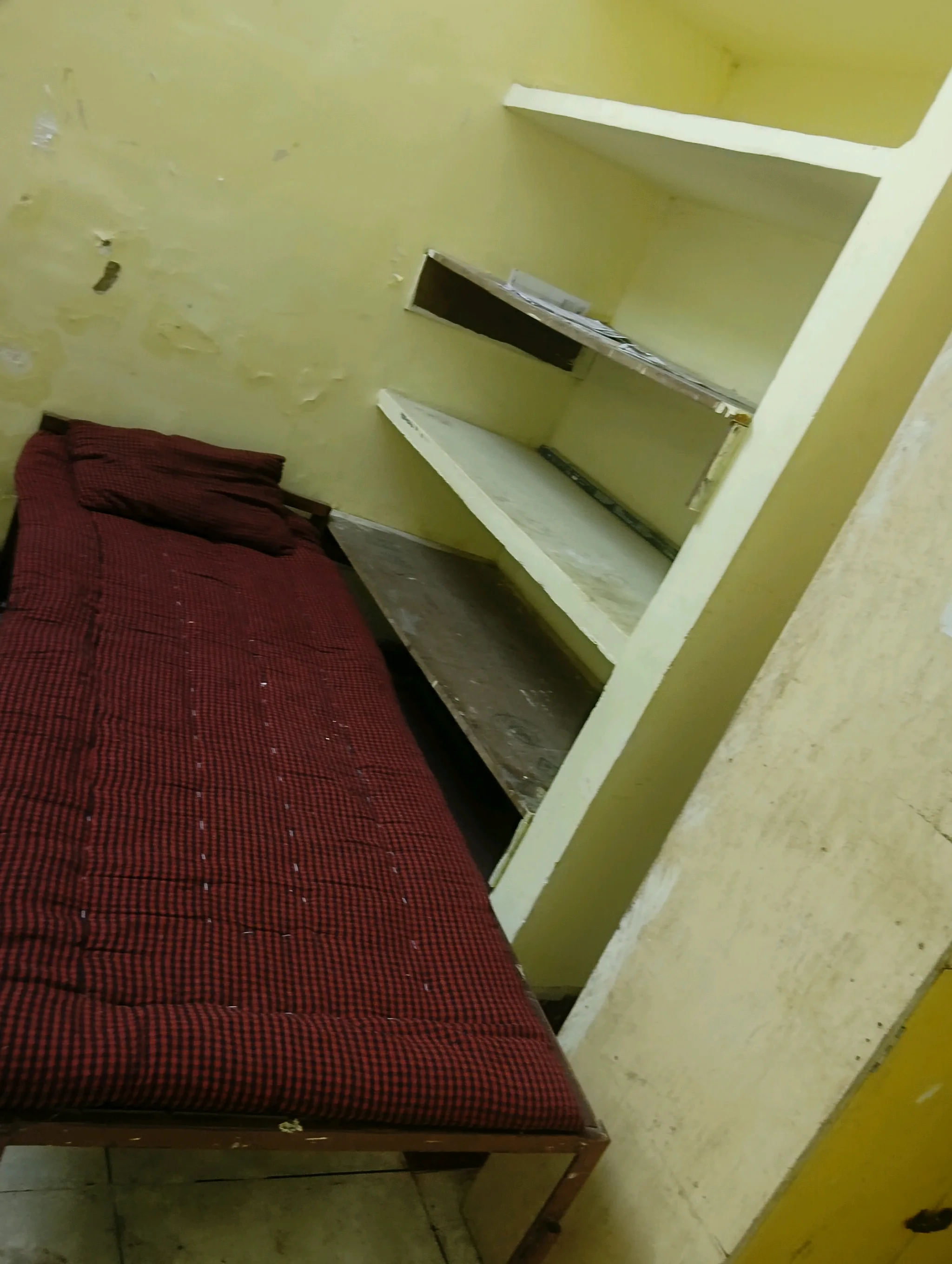 Budget-Friendly PG Bed Available in Lalpur, Ranchi in Ahirtoli, Ranchi - thumbnail 3