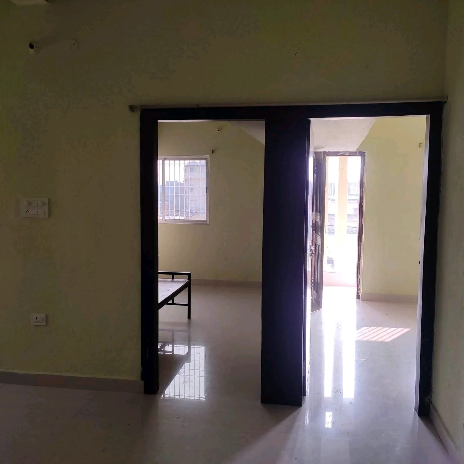 2BHK Flat for Rent in Hiramani Niwas, Road No 5B, Krishnapuri, Chutia - thumbnail 4