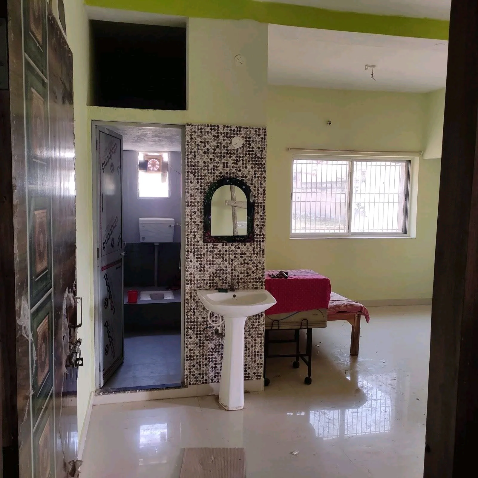 2BHK Flat for Rent in Hiramani Niwas, Road No 5B, Krishnapuri, Chutia - thumbnail 5