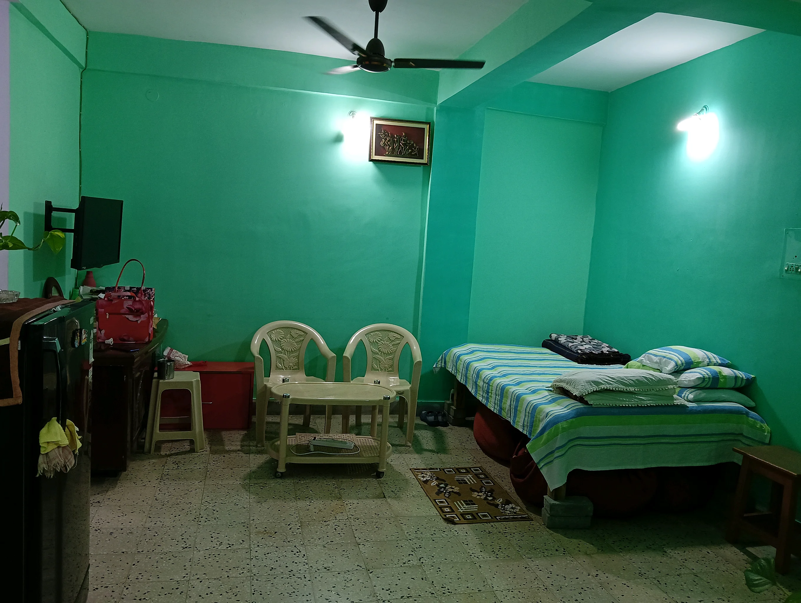 Room in 3BHK Flat for Rent in New Barhi Toli Female Only - thumbnail 3