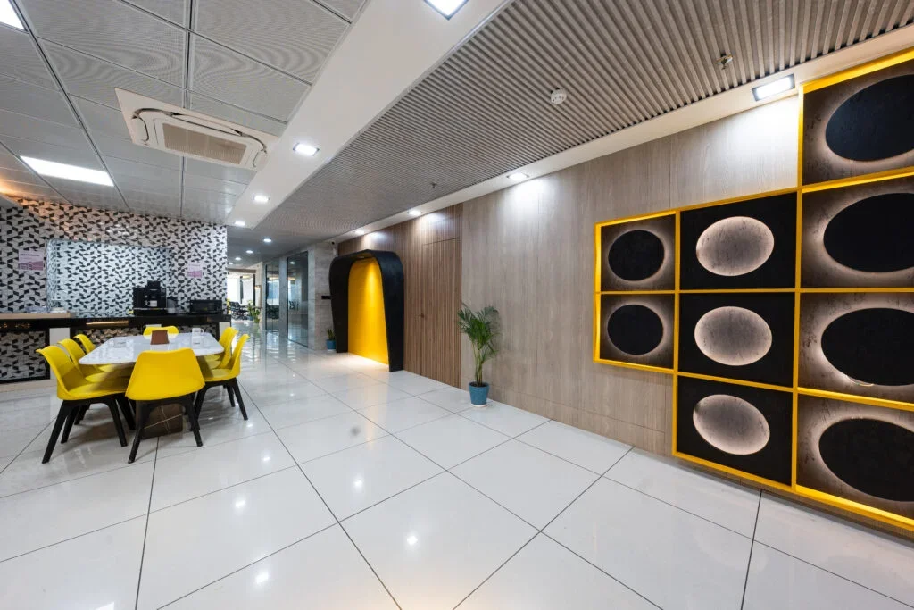 Office for Rent in Noida - thumbnail 5
