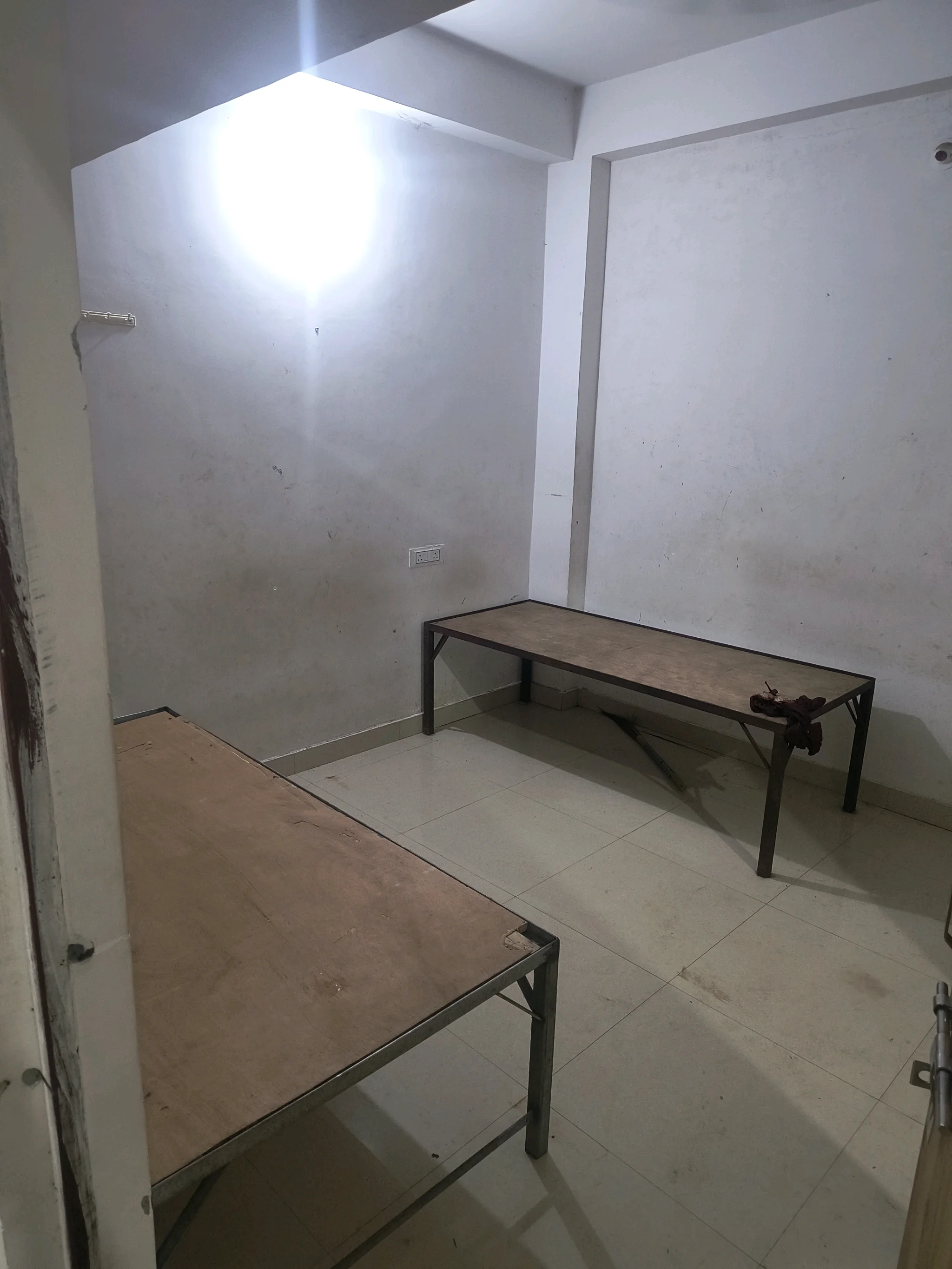 1 RK Flat for Rent in Lalpur