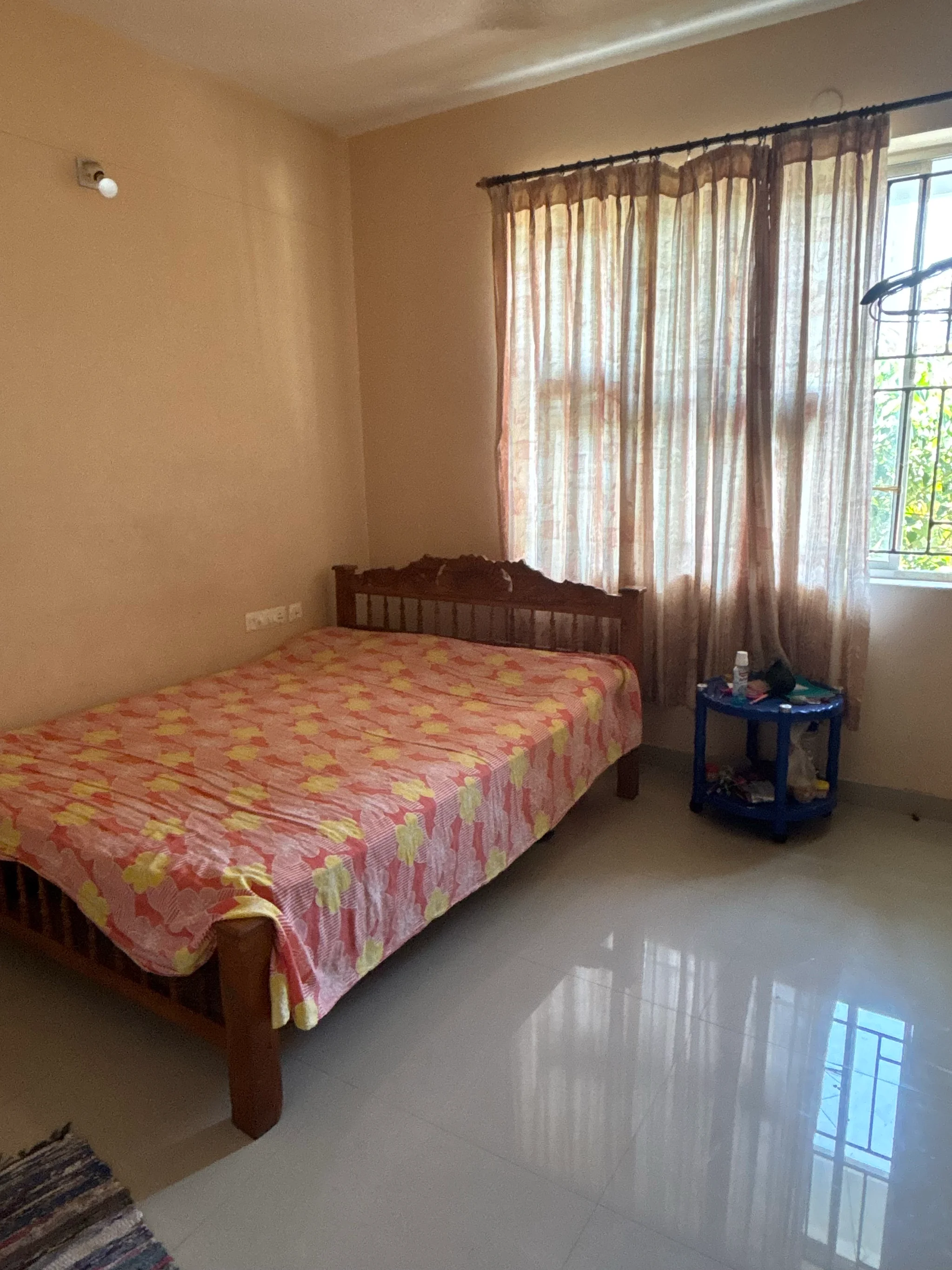 Shared Flatmate / Room in South Thumba - photo 1 of 5